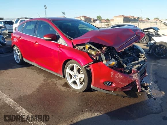 ✅ 2014 Ford Focus Titanium • VIN: 1FADP3N27EL247939 • Lot: 43525535. Wystawiony na IAAI z przebiegiem 161 313 mil. Bezpłatny archiwum sprzedaży aukcyjnych z USA i szczegółowy raport historii pojazdu na DreamBid. Zdjęcie 1.