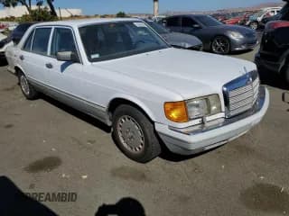 ✅ 1991 Mercedes-Benz 420 SEL • VIN: WDBCA35E9MA597051 • Lot: 69926944. Wystawiony na Copart z przebiegiem 160 717 mil. Bezpłatny archiwum sprzedaży aukcyjnych z USA i szczegółowy raport historii pojazdu na DreamBid. Zdjęcie 4.