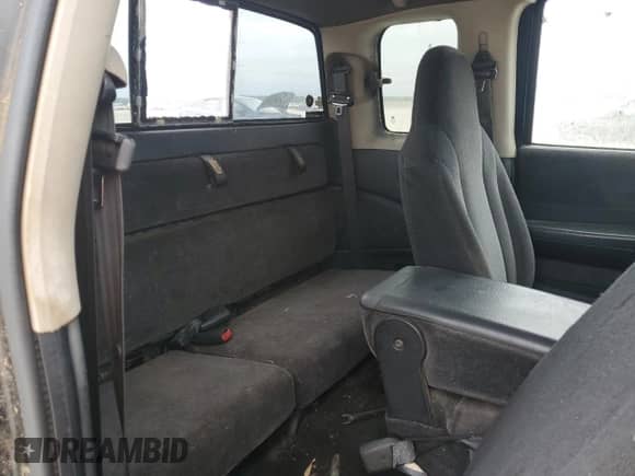 2003 Dodge Dakota Sport z VIN 1D7HL32X33S203677, wystawiony jako Copart lot #53189975 z przebiegiem 171 775 mil mil oraz Czysty tytuł • Clean title. Historia ofert i sprzedaży dostępna na DreamBid. Obrazek 10.