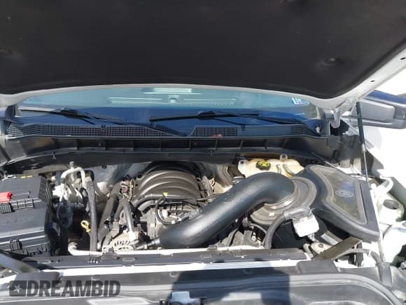 ✅ 2019 Chevrolet Silverado 1500 RST • VIN: 3GCUYEED6KG155945 • Lot: 43473839. Wystawiony na IAAI z przebiegiem 83 602 mil. Bezpłatny archiwum sprzedaży aukcyjnych z USA i szczegółowy raport historii pojazdu na DreamBid. Zdjęcie 10.