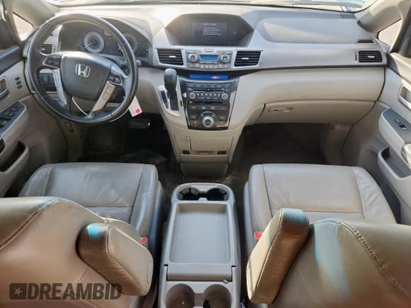 ✅ 2011 Honda Odyssey Touring • VIN: 5FNRL5H9XBB069538 • Lot: 93008385. Wystawiony na Copart z przebiegiem 143 981 mil. Bezpłatny archiwum sprzedaży aukcyjnych z USA i szczegółowy raport historii pojazdu na DreamBid. Zdjęcie 8.