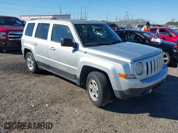 ✅ 2014 Jeep Patriot Sport • VIN: 1C4NJPBA0ED618923 • Lot: 43636784. Listed on IAAI with 241,815 mi. Free auction sales archive from the USA and detailed vehicle history report at DreamBid. Image 1.