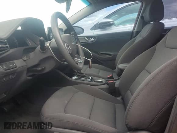 2020 Hyundai Ioniq Blue с VIN KMHC65LC8LU231073, выставлен на аукционе Copart как лот 73961744 с пробегом 48 211 миль миль и Списание • Salvage title. История ставок и продаж доступна на DreamBid. Изображение 7.