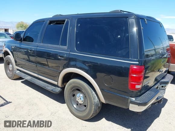 ✅ 1998 Ford Expedition XLT • VIN: 1FMPU18L4WLC08053 • Lot: 42544721. Wystawiony na IAAI z przebiegiem 226 434 mil. Bezpłatny archiwum sprzedaży aukcyjnych z USA i szczegółowy raport historii pojazdu na DreamBid. Zdjęcie 3.