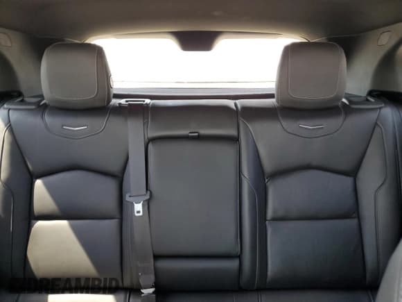 ✅ 2021 Cadillac XT4 AWD Premium Luxury • VIN: 1GYFZDR41MF035818 • Lot: 48862495. Wystawiony na Copart z przebiegiem 33 498 mil. Bezpłatny archiwum sprzedaży aukcyjnych z USA i szczegółowy raport historii pojazdu na DreamBid. Zdjęcie 10.