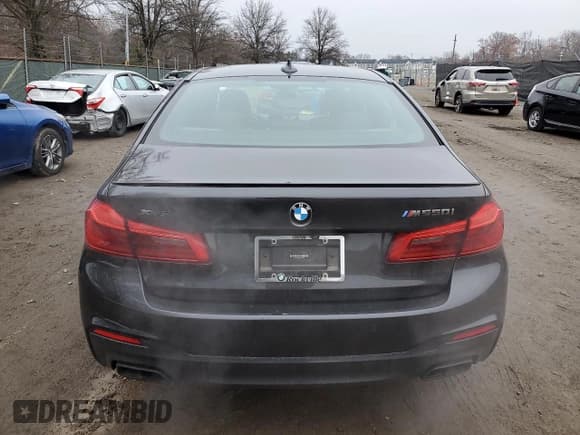 ✅ 2018 BMW 5 Series M550i xDrive • VIN: WBAJB9C58JB035401 • Лот: 93097145. Опубликован ранее на Copart с пробегом 48 309 миль. Бесплатный доступ к архиву аукционных продаж из США и подробный отчёт об истории автомобиля на DreamBid. Изображение 6.