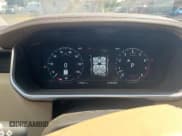 ✅ 2018 Land Rover Range Rover HSE • VIN: SALGS2SV6JA390135 • Lot: 68908895. Listed on Copart with 114,592 mi. Free auction sales archive from the USA and detailed vehicle history report at DreamBid. Image 9.