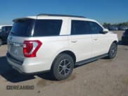 ✅ 2018 Ford Expedition XLT • VIN: 1FMJU1HT7JEA27855 • Lot: 43550427. Wystawiony na IAAI z przebiegiem 111 998 mil. Bezpłatny archiwum sprzedaży aukcyjnych z USA i szczegółowy raport historii pojazdu na DreamBid. Zdjęcie 4.