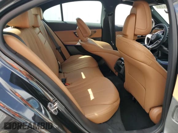 ✅ 2025 Mercedes-Benz E 350 • VIN: W1KLF4GB9SA136012 • Лот: 51695685. Опубликован ранее на Copart с пробегом 564 миль. Бесплатный доступ к архиву аукционных продаж из США и подробный отчёт об истории автомобиля на DreamBid. Изображение 10.