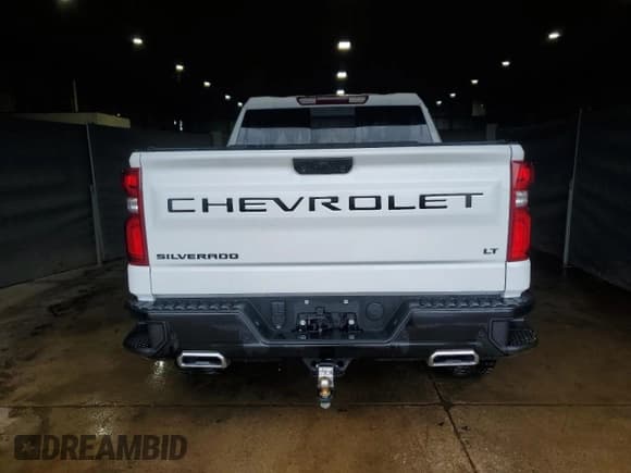 ✅ 2023 Chevrolet Silverado 1500 LT Trail Boss • VIN: 3GCUDFE84PG244960 • Lot: 60804385. Wystawiony na Copart z przebiegiem 37 776 mil. Bezpłatny archiwum sprzedaży aukcyjnych z USA i szczegółowy raport historii pojazdu na DreamBid. Zdjęcie 6.