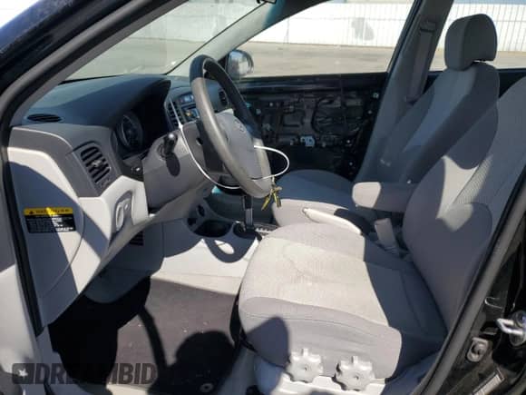 2008 Hyundai Accent GLS с VIN KMHCN46CX8U169658, выставлен на аукционе Copart как лот 75732544 с пробегом 112 362 миль миль и Чистый • Clean title. История ставок и продаж доступна на DreamBid. Изображение 7.