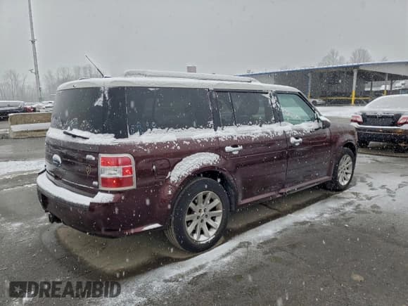 ✅ 2009 Ford Flex SEL • VIN: 2FMEK62C89BA04704 • Lot: 95309795. Wystawiony na Copart z przebiegiem 237 631 mil. Bezpłatny archiwum sprzedaży aukcyjnych z USA i szczegółowy raport historii pojazdu na DreamBid. Zdjęcie 3.