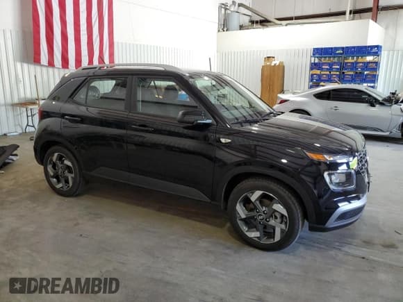 ✅ 2024 Hyundai Venue SEL • VIN: KMHRC8A39RU341002 • Lot: 52105415. Listed on Copart with 5,266 mi. Free auction sales archive from the USA and detailed vehicle history report at DreamBid. Image 4.