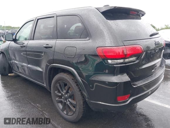 ✅ 2018 Jeep Grand Cherokee Altitude • VIN: 1C4RJEAG1JC430441 • Lot: 42320182. Wystawiony na IAAI z przebiegiem 117 110 mil. Bezpłatny archiwum sprzedaży aukcyjnych z USA i szczegółowy raport historii pojazdu na DreamBid. Zdjęcie 3.