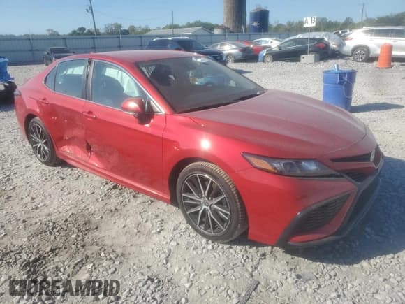 ✅ 2023 Toyota Camry SE • VIN: 4T1G11AK3PU127342 • Лот: 85915215. Опубликован ранее на Copart с пробегом 48 031 миль. Бесплатный доступ к архиву аукционных продаж из США и подробный отчёт об истории автомобиля на DreamBid. Изображение 4.