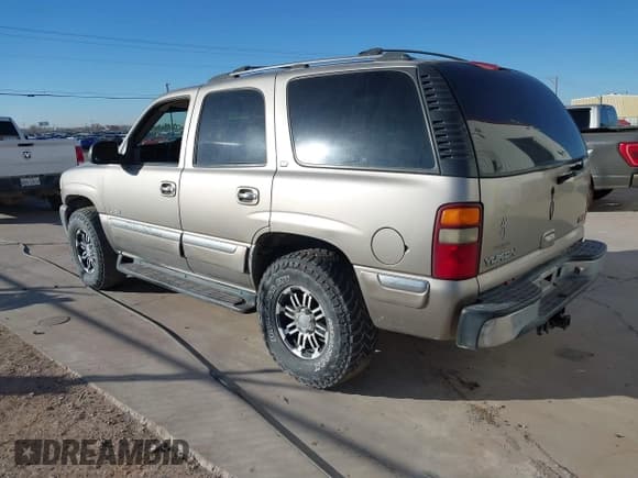 ✅ 2001 GMC Yukon SLT • VIN: 1GKEK13T11R164029 • Lot: 41518776. Listed on IAAI with 329,836 mi. Free auction sales archive from the USA and detailed vehicle history report at DreamBid. Image 3.