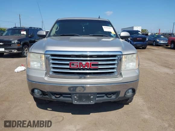 2008 GMC Sierra 1500 Work Truck with VIN 2GTEK133681250886, listed as a IAAI auction lot 41404017 with 221,465 mi miles and . Bid and sale history available at DreamBid. Image 11.