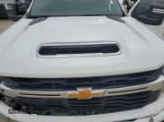 ✅ 2024 Chevrolet Silverado 2500HD LT • VIN: 1GC2YNE75RF108628 • Лот: 67932075. Опубликован ранее на Copart с пробегом 71 500 миль. Бесплатный доступ к архиву аукционных продаж из США и подробный отчёт об истории автомобиля на DreamBid. Изображение 11.