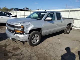 2018 Chevrolet Silverado 1500 LT z VIN 1GCVKREC9JZ373817, wystawiony jako Copart lot #86119505 z przebiegiem 124 573 mil mil oraz Szkoda całkowita • Salvage title. Historia ofert i sprzedaży dostępna na DreamBid. Obrazek 1.