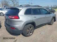 ✅ 2016 Jeep Cherokee 75th Anniversary • VIN: 1C4PJLCB5GW287420 • Lot: 41984043. Listed on IAAI with 145,577 mi. Free auction sales archive from the USA and detailed vehicle history report at DreamBid. Image 4.
