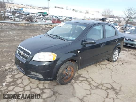 2007 Chevrolet Aveo LS z VIN KL1TD56647B107715, wystawiony jako IAAI lot #41479451 z przebiegiem 132 393 mil mil oraz . Historia ofert i sprzedaży dostępna na DreamBid. Obrazek 2.