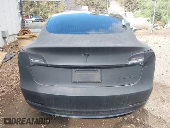 ✅ 2019 Tesla Model 3 Long Range • VIN: 5YJ3E1EB4KF384982 • Lot: 43300147. Wystawiony na IAAI z przebiegiem 67 472 mil. Bezpłatny archiwum sprzedaży aukcyjnych z USA i szczegółowy raport historii pojazdu na DreamBid. Zdjęcie 17.