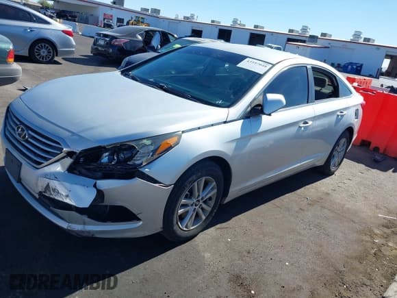 ✅ 2016 Hyundai Sonata SE • VIN: 5NPE24AF3GH265079 • Lot: 43597048. Listed on IAAI with 109,888 mi. Free auction sales archive from the USA and detailed vehicle history report at DreamBid. Image 11.