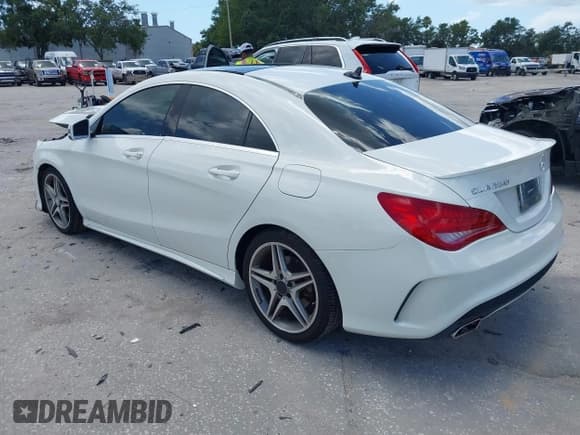 ✅ 2014 Mercedes-Benz CLA 250 • VIN: WDDSJ4EBXEN062917 • Lot: 42503538. Listed on IAAI with 148,789 mi. Free auction sales archive from the USA and detailed vehicle history report at DreamBid. Image 3.