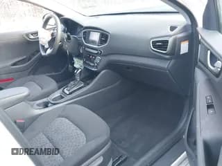 ✅ 2018 Hyundai Ioniq Blue • VIN: KMHC65LC4JU103376 • Lot: 41463545. Wystawiony na IAAI z przebiegiem 115 116 mil. Bezpłatny archiwum sprzedaży aukcyjnych z USA i szczegółowy raport historii pojazdu na DreamBid. Zdjęcie 5.