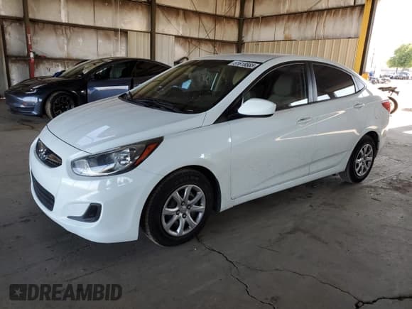 ✅ 2013 Hyundai Accent GLS • VIN: KMHCT4AE0DU584657 • Лот: 61618565. Опубликован ранее на Copart с пробегом 99 669 миль. Бесплатный доступ к архиву аукционных продаж из США и подробный отчёт об истории автомобиля на DreamBid. Изображение 1.
