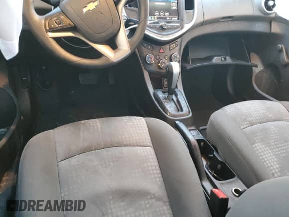 2020 Chevrolet Sonic LS с VIN 1G1JB5SB3L4123369, выставлен на аукционе Copart как лот 41375845 с пробегом 94 206 миль миль и Списание • Salvage title. История ставок и продаж доступна на DreamBid. Изображение 8.