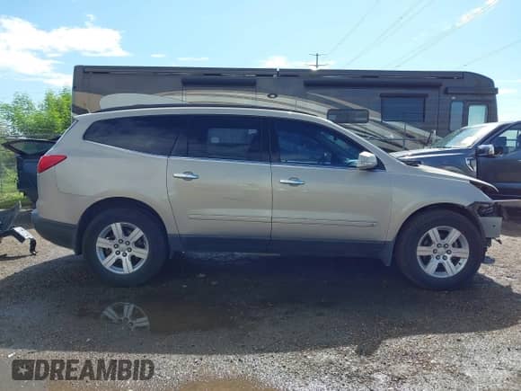 2010 Chevrolet Traverse 1LT с VIN 1GNLRFED9AS128638, выставлен на аукционе IAAI как лот 43179726 с пробегом 187 883 миль миль и . История ставок и продаж доступна на DreamBid. Изображение 14.