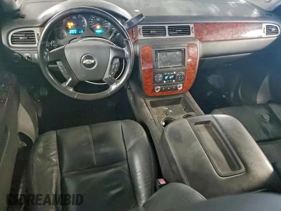 ✅ 2011 Chevrolet Silverado 1500 LTZ • VIN: 3GCPKTE31BG197935 • Lot: 96924865. Wystawiony na Copart z przebiegiem 187 158 mil. Bezpłatny archiwum sprzedaży aukcyjnych z USA i szczegółowy raport historii pojazdu na DreamBid. Zdjęcie 8.