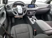 ✅ 2022 Chevrolet Blazer LT • VIN: 3GNKBCR44NS124595 • Lot: 89550005. Wystawiony na Copart z przebiegiem 17 028 mil. Bezpłatny archiwum sprzedaży aukcyjnych z USA i szczegółowy raport historii pojazdu na DreamBid. Zdjęcie 8.