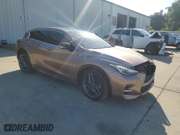✅ 2018 Infiniti QX30 Sport • VIN: SJKCH5CP2JA043601 • Lot: 61373725. Wystawiony na Copart z przebiegiem 105 119 mil. Bezpłatny archiwum sprzedaży aukcyjnych z USA i szczegółowy raport historii pojazdu na DreamBid. Zdjęcie 4.