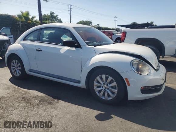 ✅ 2015 Volkswagen Beetle Fleet Edition • VIN: 3VWF17AT3FM620417 • Lot: 60671335. Listed on Copart with 80,880 mi. Free auction sales archive from the USA and detailed vehicle history report at DreamBid. Image 4.