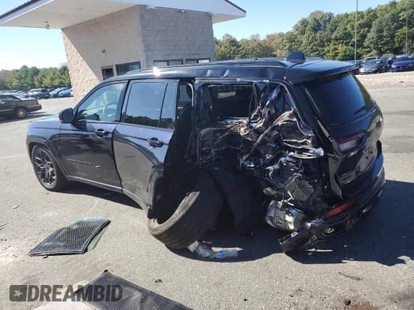 ✅ 2024 Jeep Grand Cherokee Summit Reserve • VIN: 1C4RJKEG3R8928163 • Lot: 84608565. Listed on Copart with 15,615 mi. Free auction sales archive from the USA and detailed vehicle history report at DreamBid. Image 2.
