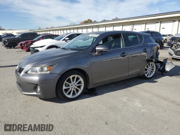 ✅ 2013 Lexus CT 200h • VIN: JTHKD5BH6D2160521 • Lot: 90683355. Wystawiony na Copart z przebiegiem 129 458 mil. Bezpłatny archiwum sprzedaży aukcyjnych z USA i szczegółowy raport historii pojazdu na DreamBid. Zdjęcie 1.