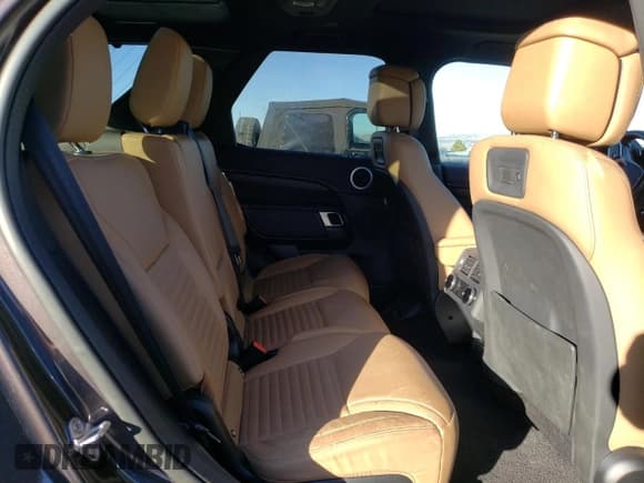 ✅ 2023 Land Rover Discovery HSE R-Dynamic • VIN: SALRM4EU2P2475381 • Лот: 43038055. Опубликован ранее на Copart с пробегом 21 122 миль. Бесплатный доступ к архиву аукционных продаж из США и подробный отчёт об истории автомобиля на DreamBid. Изображение 11.