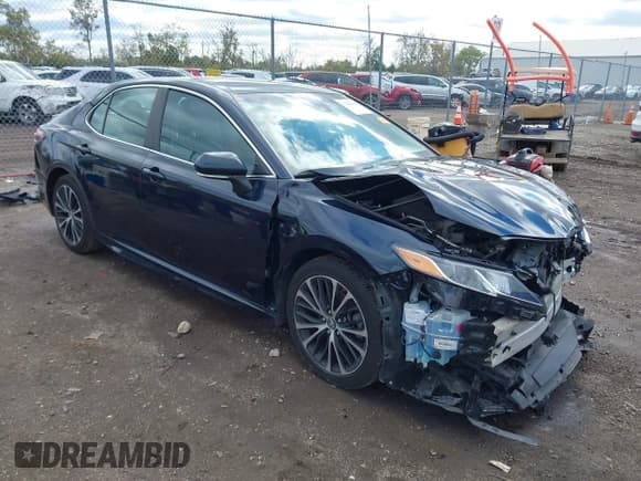 ✅ 2018 Toyota Camry LE • VIN: 4T1B11HK1JU536964 • Lot: 43490060. Listed on IAAI with 161,867 mi. Free auction sales archive from the USA and detailed vehicle history report at DreamBid. Image 1.