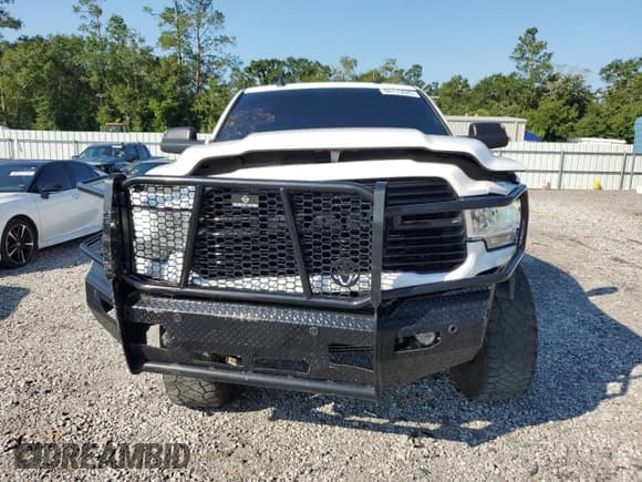✅ 2019 Ram 2500 Big Horn • VIN: 3C6UR5DL1KG530475 • Lot: 66715025. Wystawiony na Copart z przebiegiem 100 462 mil. Bezpłatny archiwum sprzedaży aukcyjnych z USA i szczegółowy raport historii pojazdu na DreamBid. Zdjęcie 5.