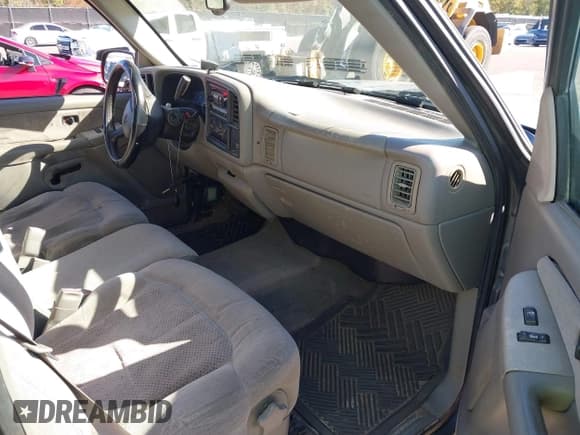 ✅ 2000 Chevrolet Silverado 1500 LS • VIN: 2GCEC19T3Y1406421 • Лот: 43698238. Опубликован ранее на IAAI с пробегом 234 964 миль. Бесплатный доступ к архиву аукционных продаж из США и подробный отчёт об истории автомобиля на DreamBid. Изображение 5.