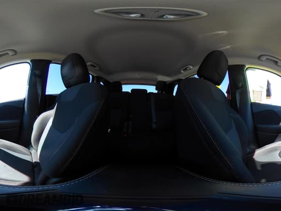 ✅ 2016 Jeep Cherokee Latitude • VIN: 1C4PJMCS4GW170322 • Лот: 41841572. Опубликован ранее на IAAI с пробегом 112 884 миль. Бесплатный доступ к архиву аукционных продаж из США и подробный отчёт об истории автомобиля на DreamBid. Изображение 18.