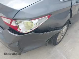 ✅ 2013 Hyundai Sonata GLS • VIN: 5NPEB4AC5DH611425 • Lot: 43475104. Listed on IAAI with 141,650 mi. Free auction sales archive from the USA and detailed vehicle history report at DreamBid. Image 6.