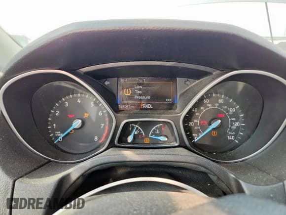 ✅ 2016 Ford Focus SE • VIN: 1FADP3F29GL202860 • Лот: 93662105. Опубликован ранее на Copart с пробегом 127 641 миль. Бесплатный доступ к архиву аукционных продаж из США и подробный отчёт об истории автомобиля на DreamBid. Изображение 9.