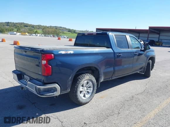 2021 Chevrolet Silverado 1500 LT z VIN 1GCUYDED4MZ421802, wystawiony jako IAAI lot #43503638 z przebiegiem 110 966 mil mil oraz . Historia ofert i sprzedaży dostępna na DreamBid. Obrazek 4.
