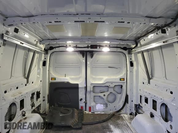 ✅ 2017 Ford Transit • VIN: 1FTYE1YM8HKA16920 • Lot: 43272095. Wystawiony na Copart z przebiegiem 99 600 mil. Bezpłatny archiwum sprzedaży aukcyjnych z USA i szczegółowy raport historii pojazdu na DreamBid. Zdjęcie 10.