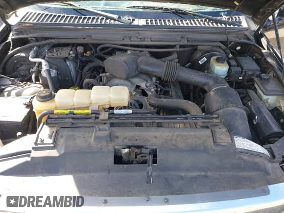 ✅ 2000 Ford F-250 XL • VIN: 1FTNX21S0YEC02865 • Lot: 41667142. Wystawiony na IAAI z przebiegiem 127 270 mil. Bezpłatny archiwum sprzedaży aukcyjnych z USA i szczegółowy raport historii pojazdu na DreamBid. Zdjęcie 10.