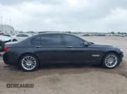 ✅ 2014 BMW 7 Series ALPINA B7 • VIN: WBAYE8C57ED134799 • Lot: 41891633. Wystawiony na IAAI z przebiegiem 96 411 mil. Bezpłatny archiwum sprzedaży aukcyjnych z USA i szczegółowy raport historii pojazdu na DreamBid. Zdjęcie 14.