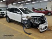 ✅ 2017 Ford Escape Titanium • VIN: 1FMCU0J93HUE90366 • Lot: 85295135. Wystawiony na Copart z przebiegiem 94 058 mil. Bezpłatny archiwum sprzedaży aukcyjnych z USA i szczegółowy raport historii pojazdu na DreamBid. Zdjęcie 4.